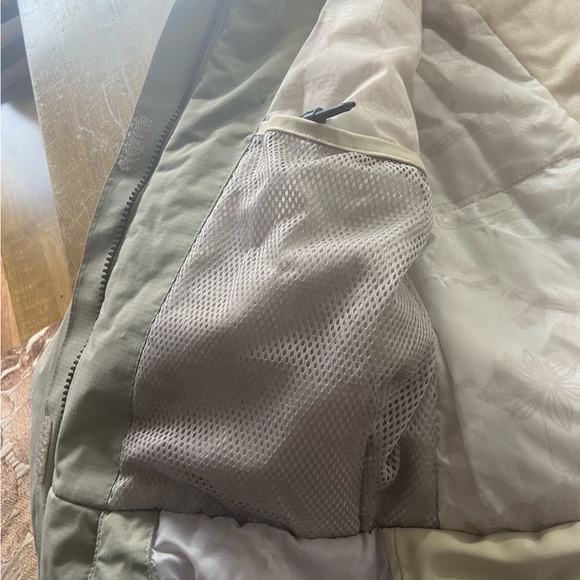 FERA Thermolite Ski Jacket, Size 8 - Picture 15 of 16